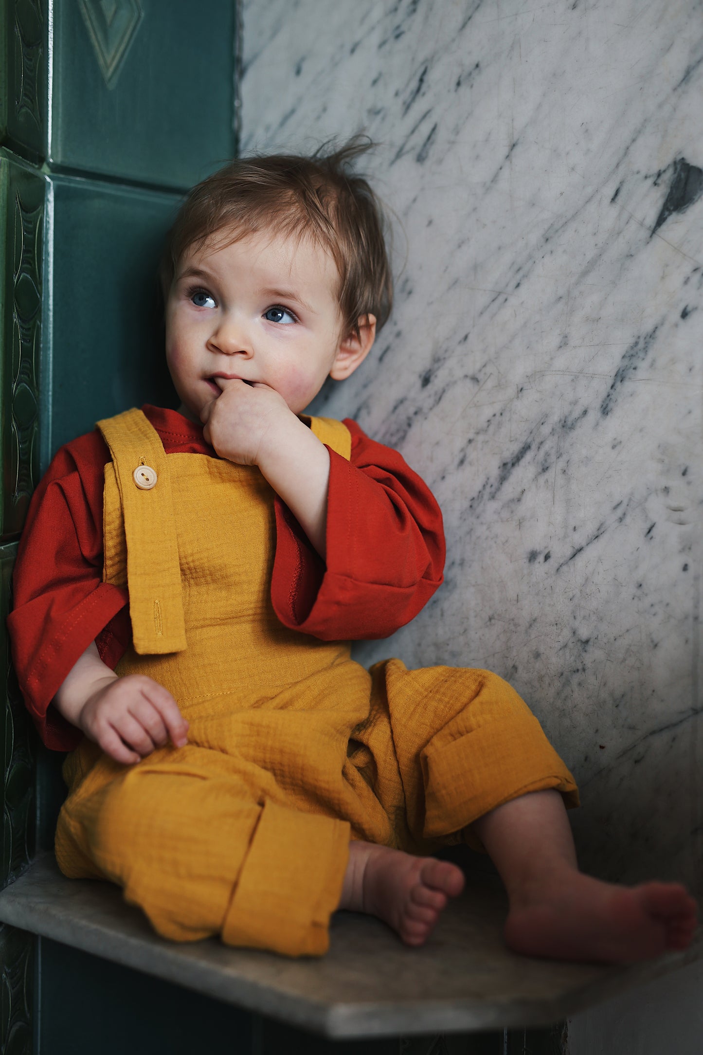 żółte ogrodniczki