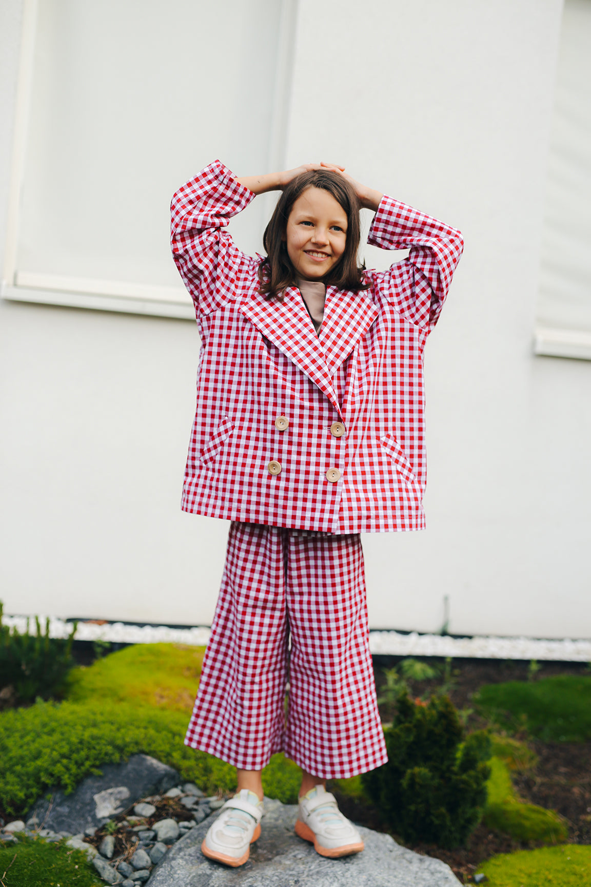 kuloty w malinowo-białą kratkę