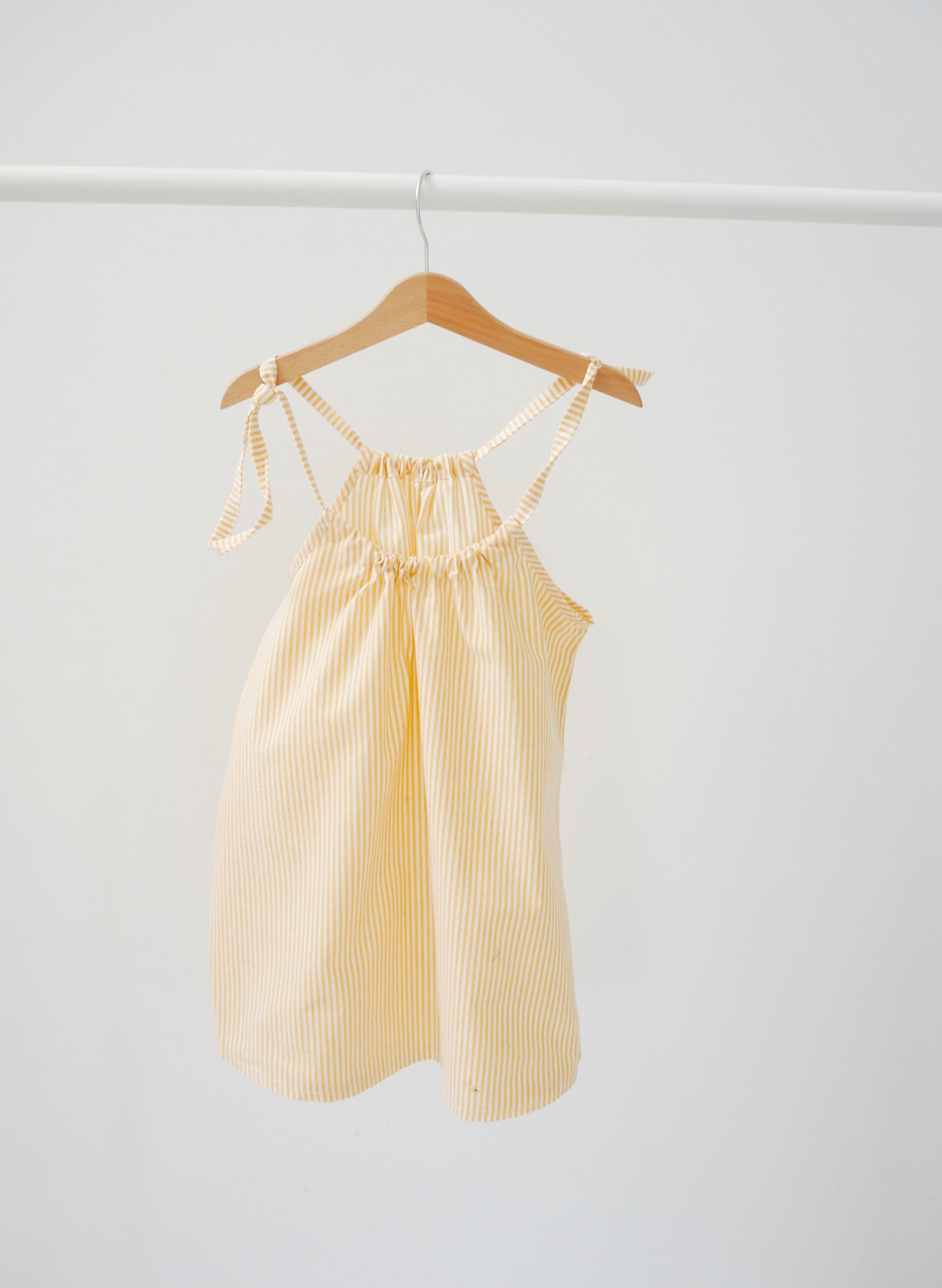 spódniczka/ sukienka na ramiączkach w żółto-białe paski