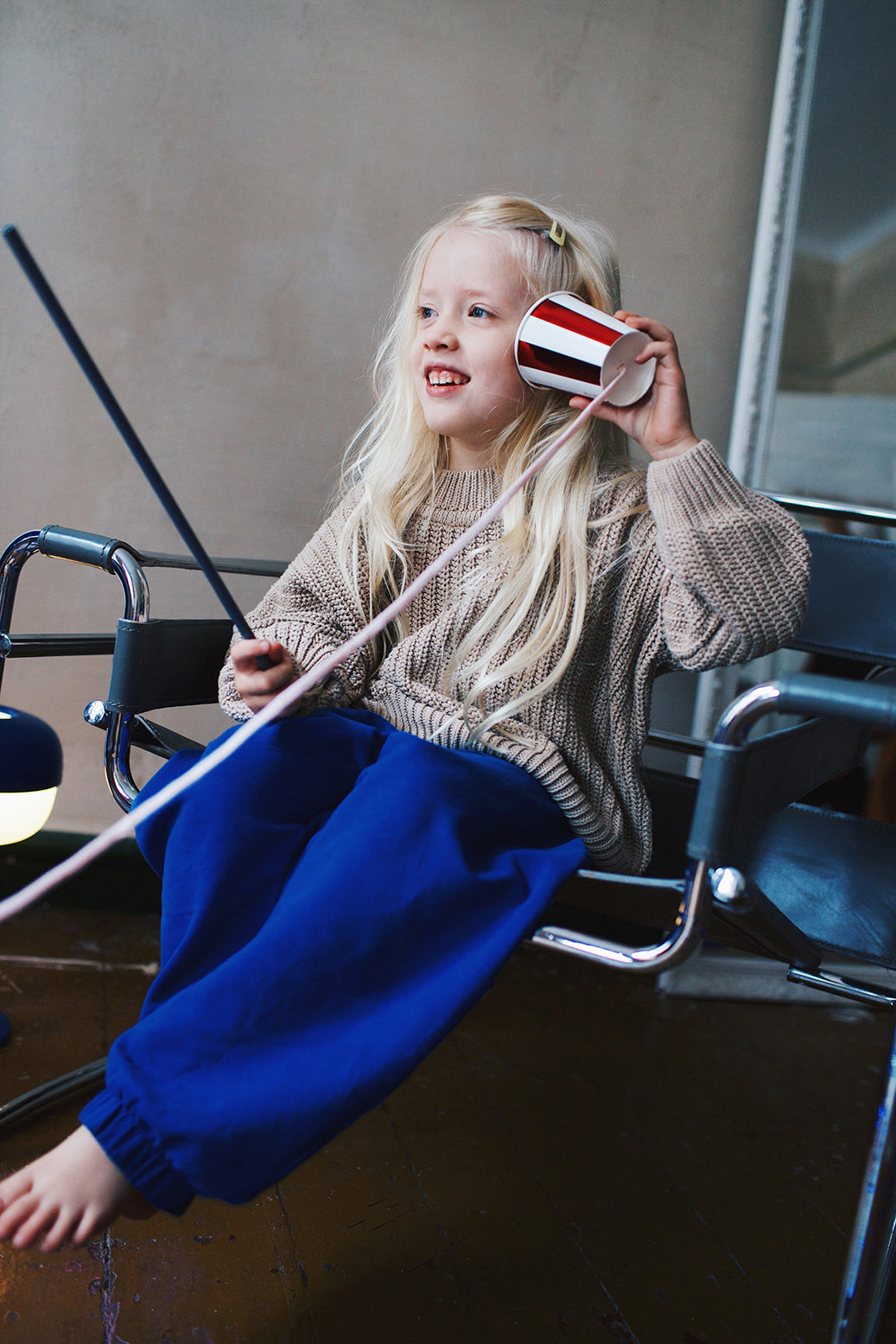 kobaltowe spodnie dresowe