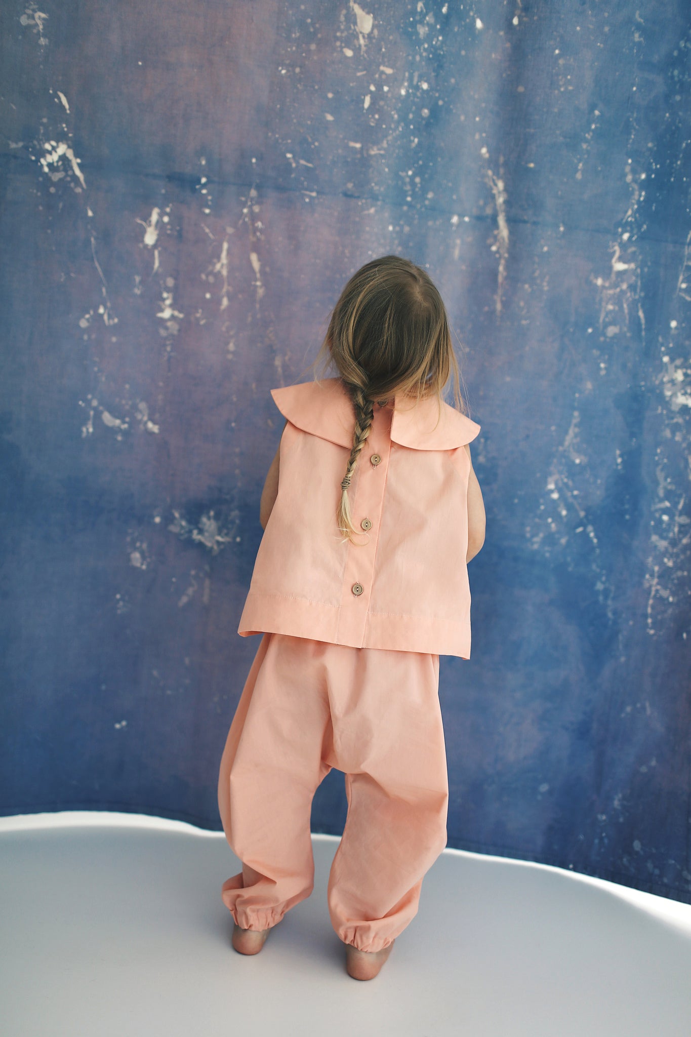 bluzeczka z dużym, okrągłym kołnierzem