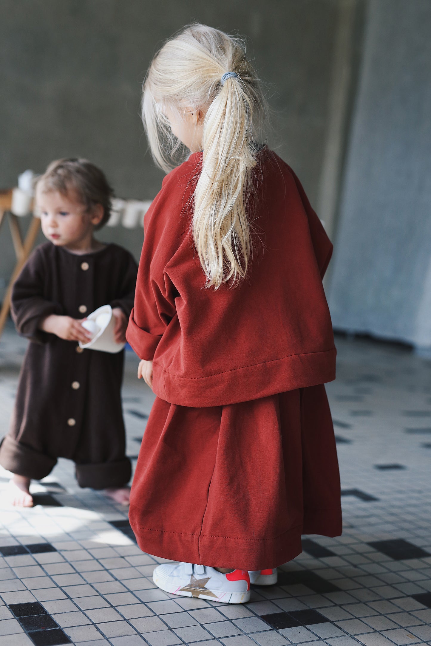 bluza w kolorze rdzy