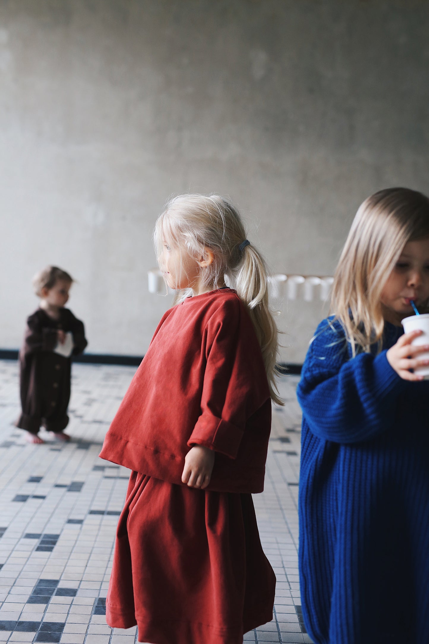 bluza w kolorze rdzy