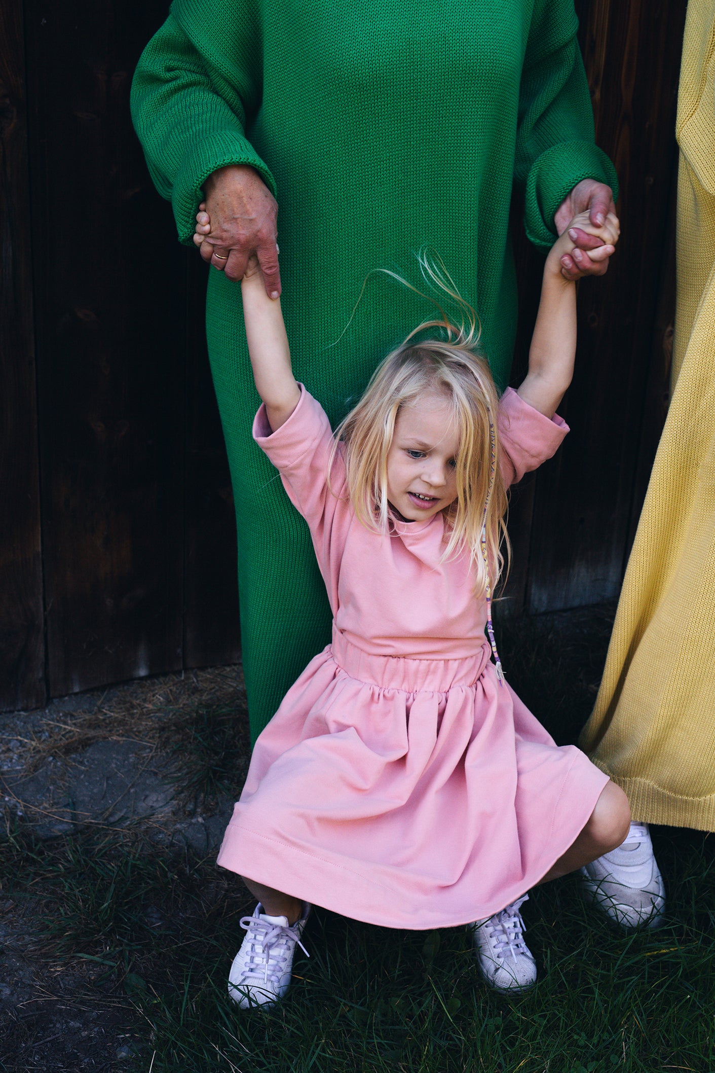 bluza w kolorze łososiowym