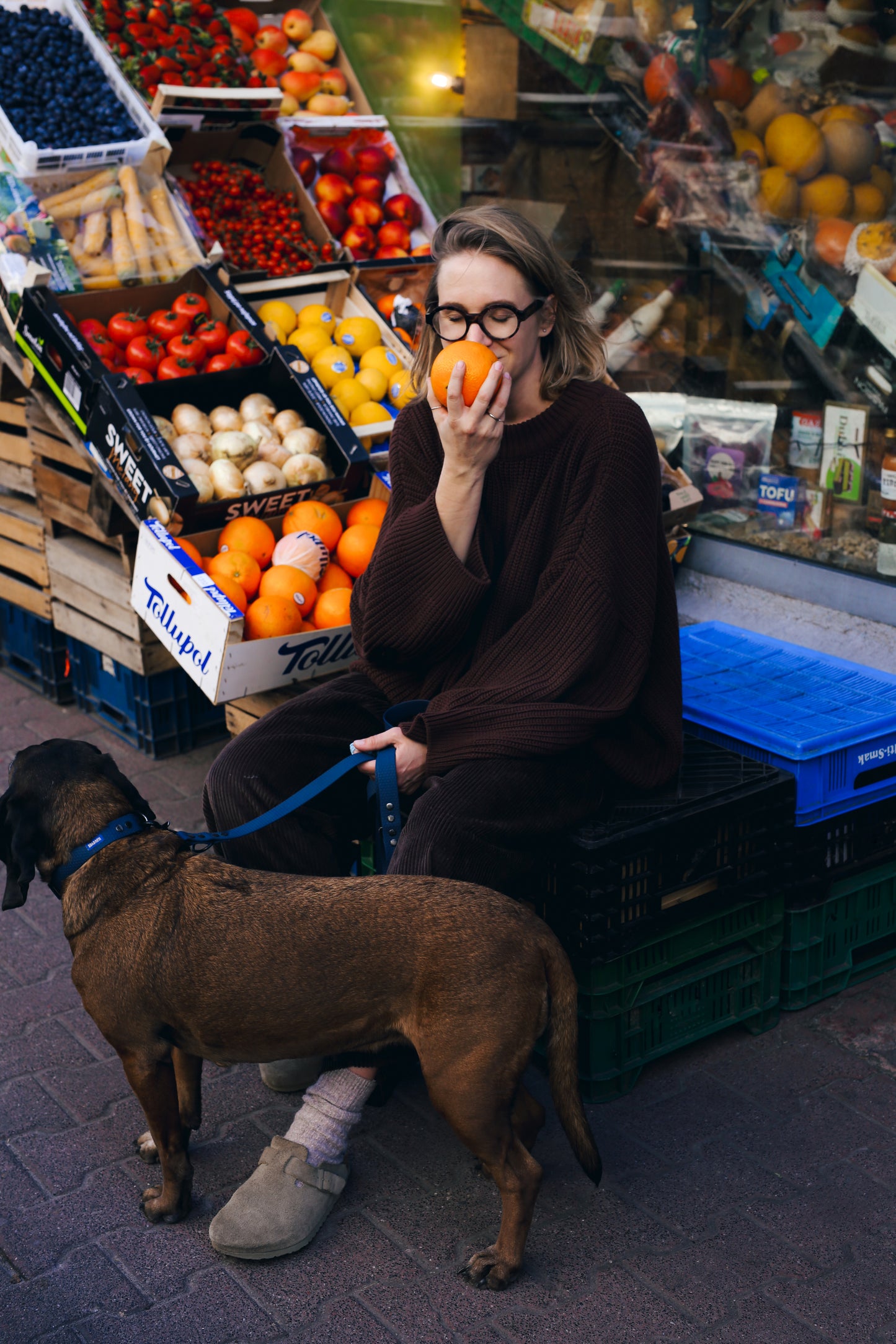 czekoladowy sweter damski oversize