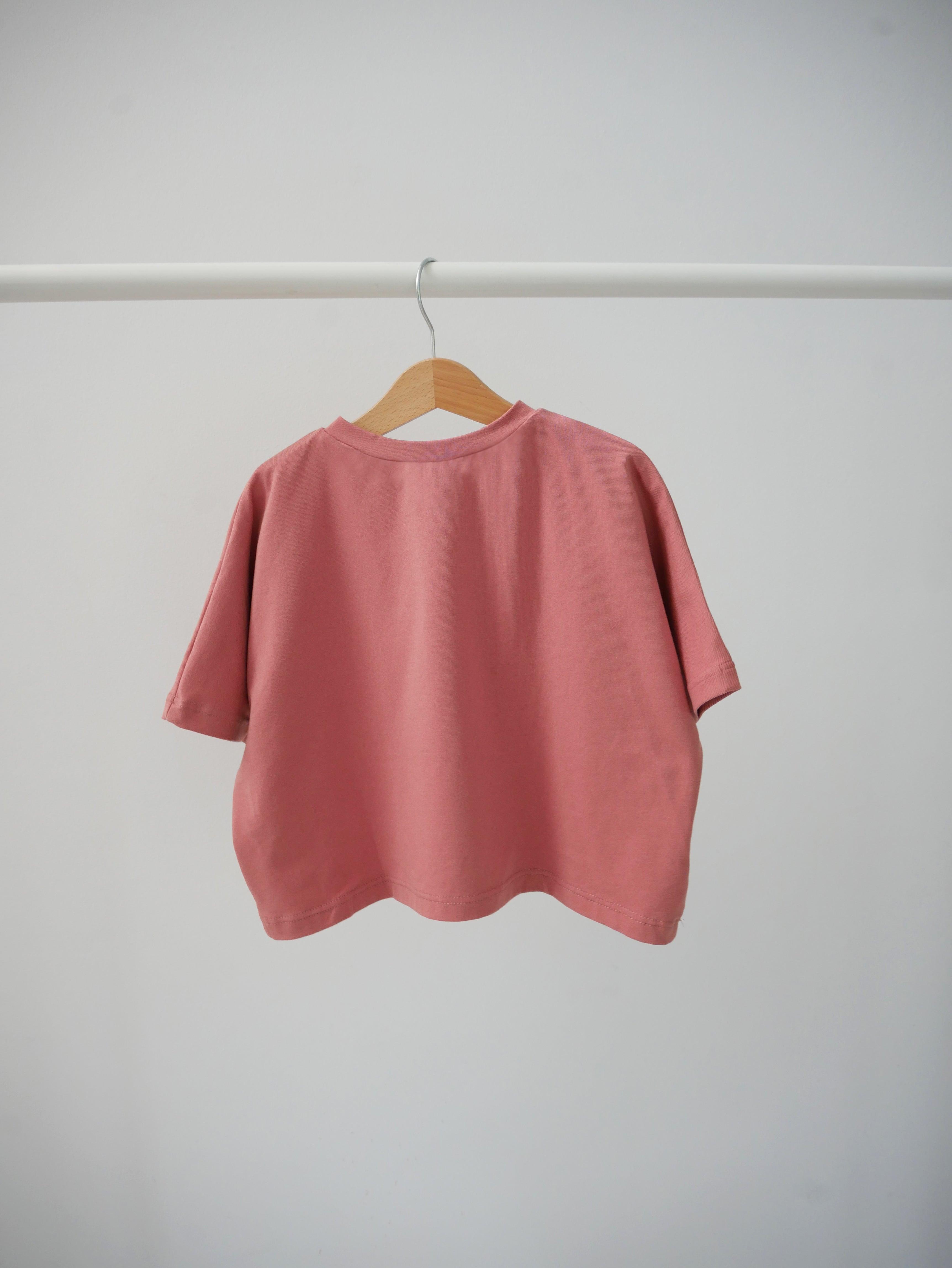 ciemno-różowy tshirt