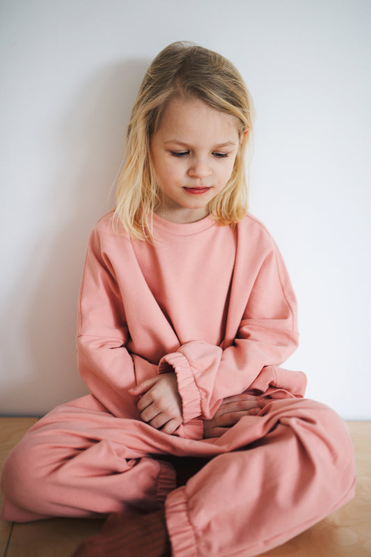 sweatshirt in peach colour