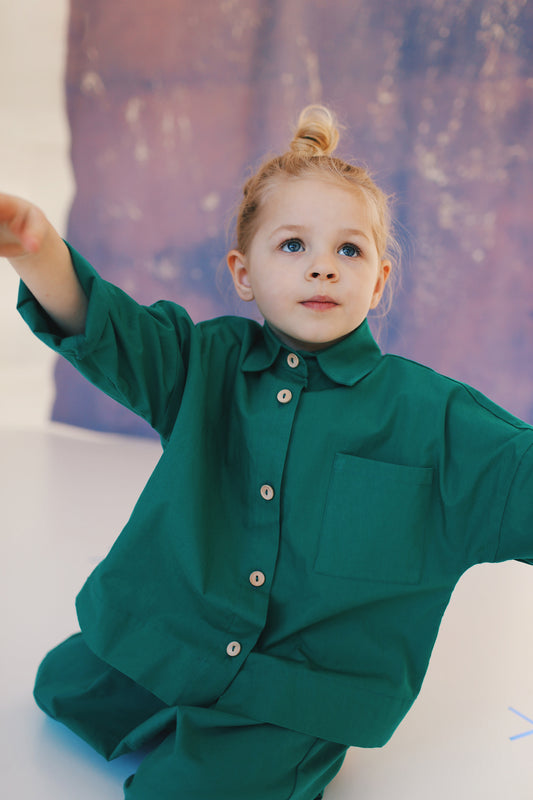 green dress with collar