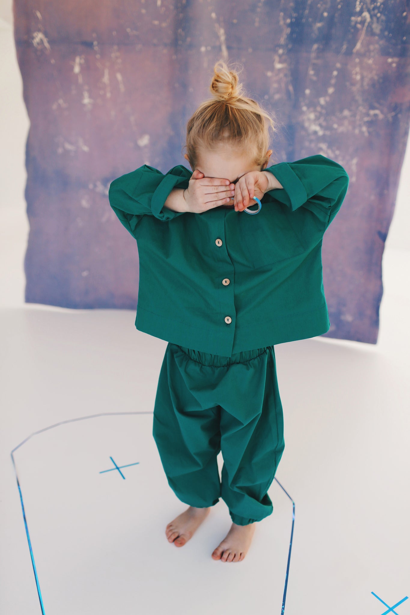 green dress with collar