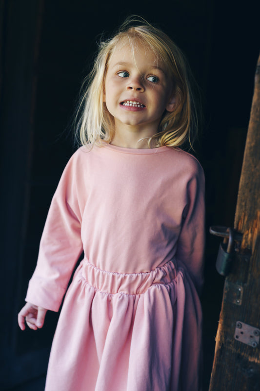 bluza w kolorze łososiowym